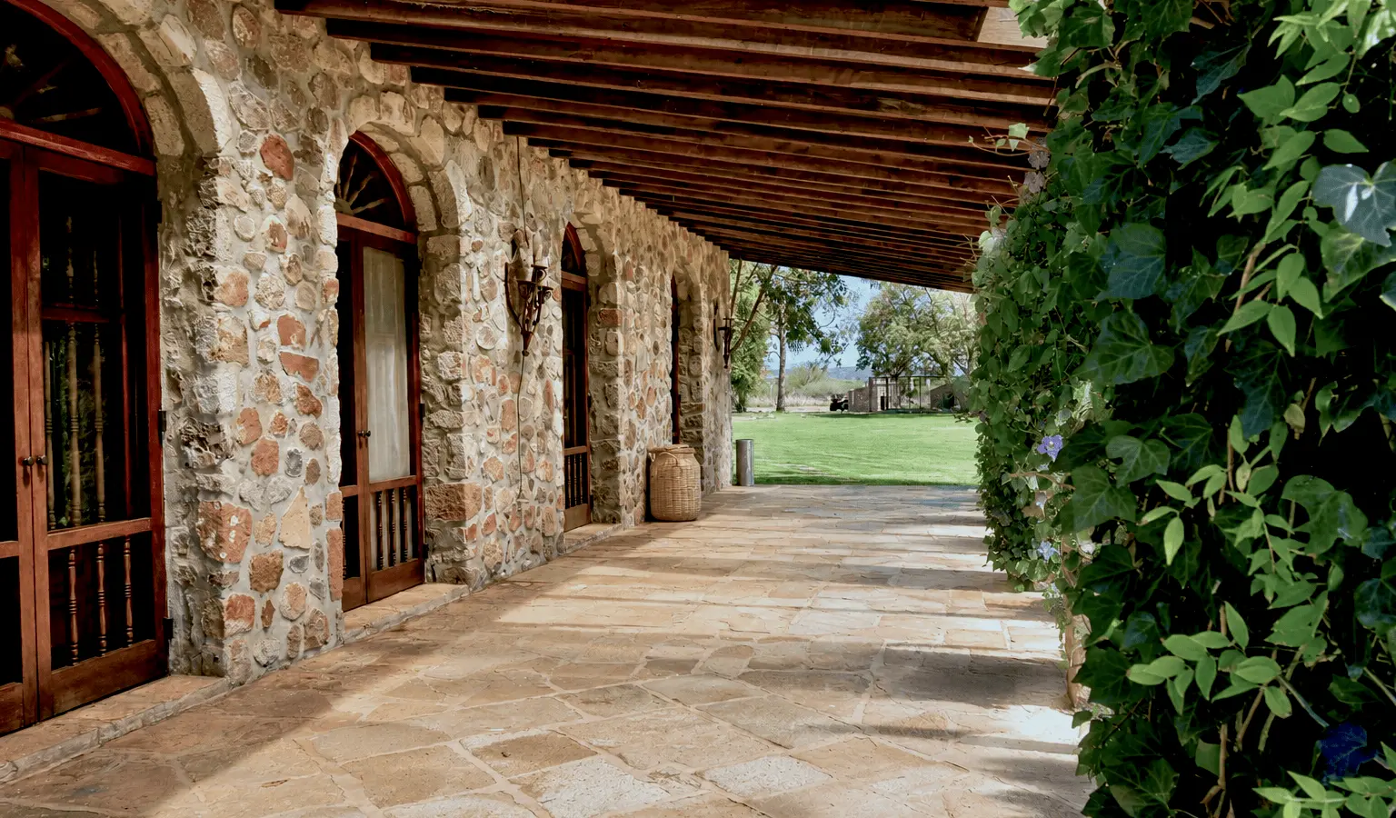 Editorial creative direction — light, texture, and atmosphere in architectural photography, San Miguel de Allende